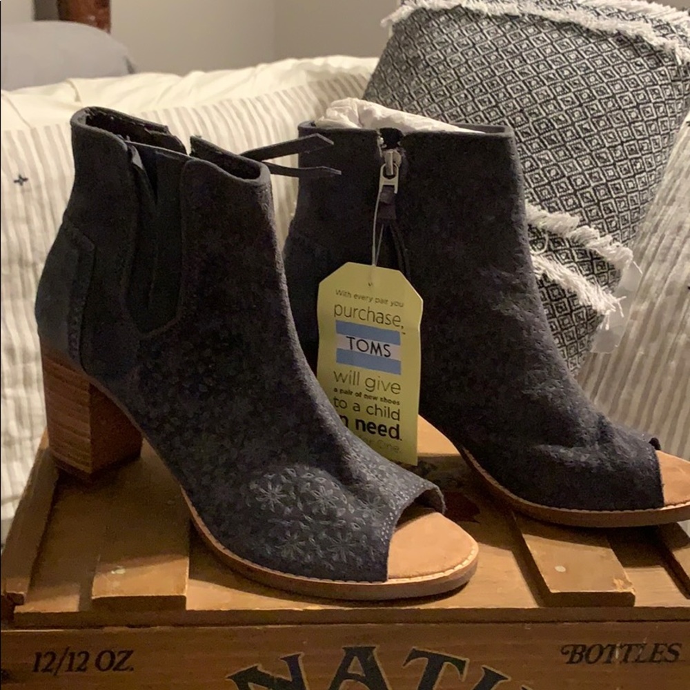 TOMS
